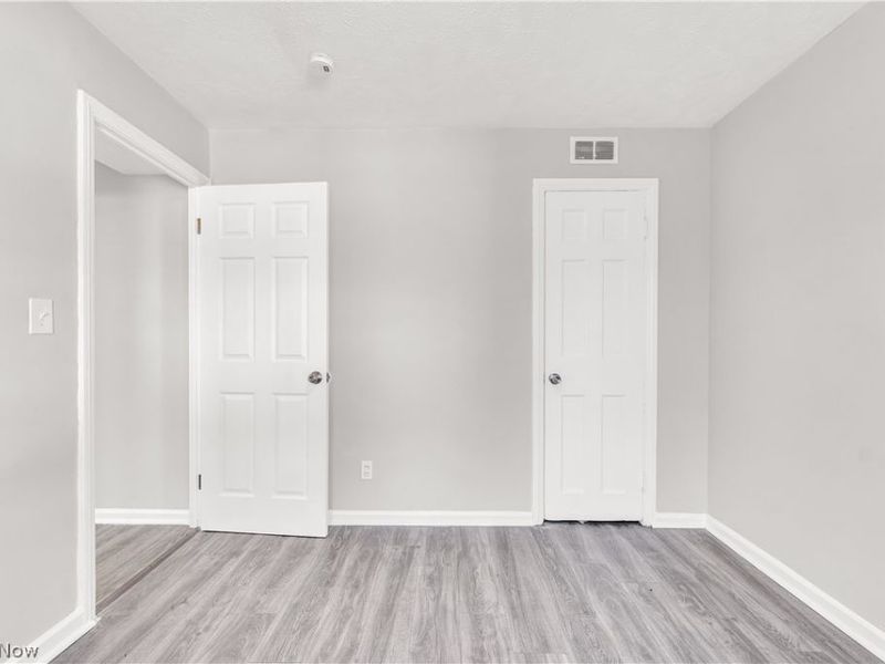 2521 Greenvale Road , Cleveland, OH 44121 Photo 18