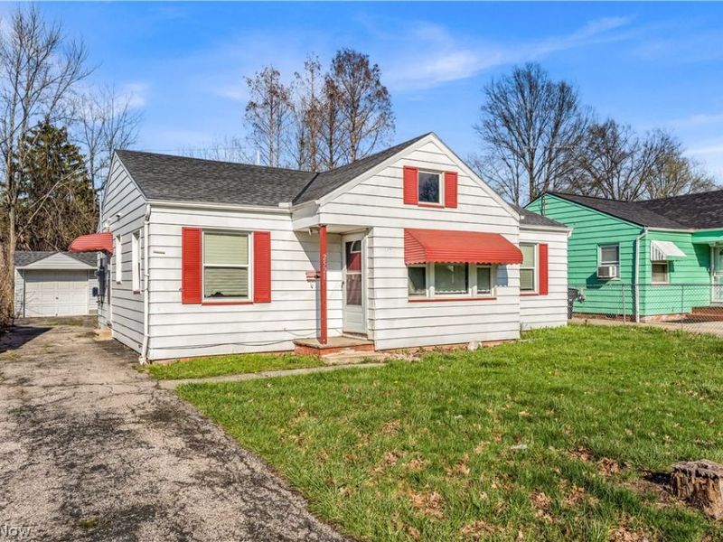 2521 Greenvale Road , Cleveland, OH 44121 Photo 2