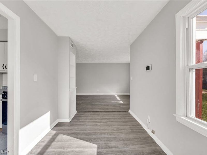 2521 Greenvale Road , Cleveland, OH 44121 Photo 6