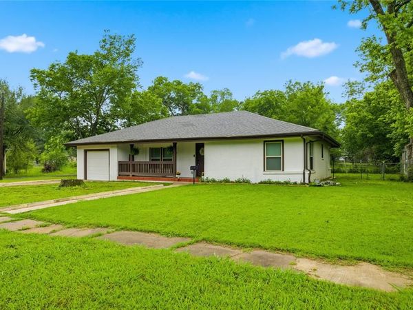 448 W Waco Avenue, Cooper, TX 75432