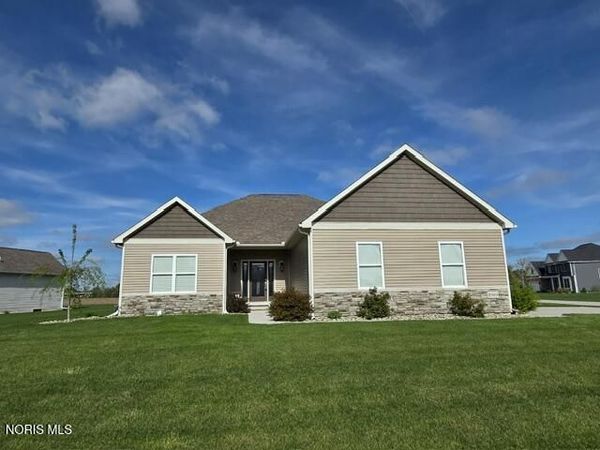 2919 Setter Point Drive, Maumee, OH 43537