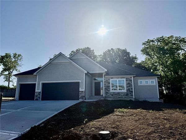 9023 N Colorado Avenue, Kansas City, MO 64156