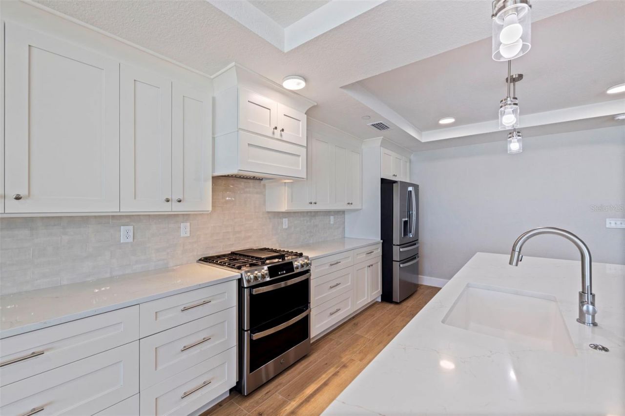 14048 Gulf Boulevard, Unit 202, Madeira Beach, FL 33708 Photo
