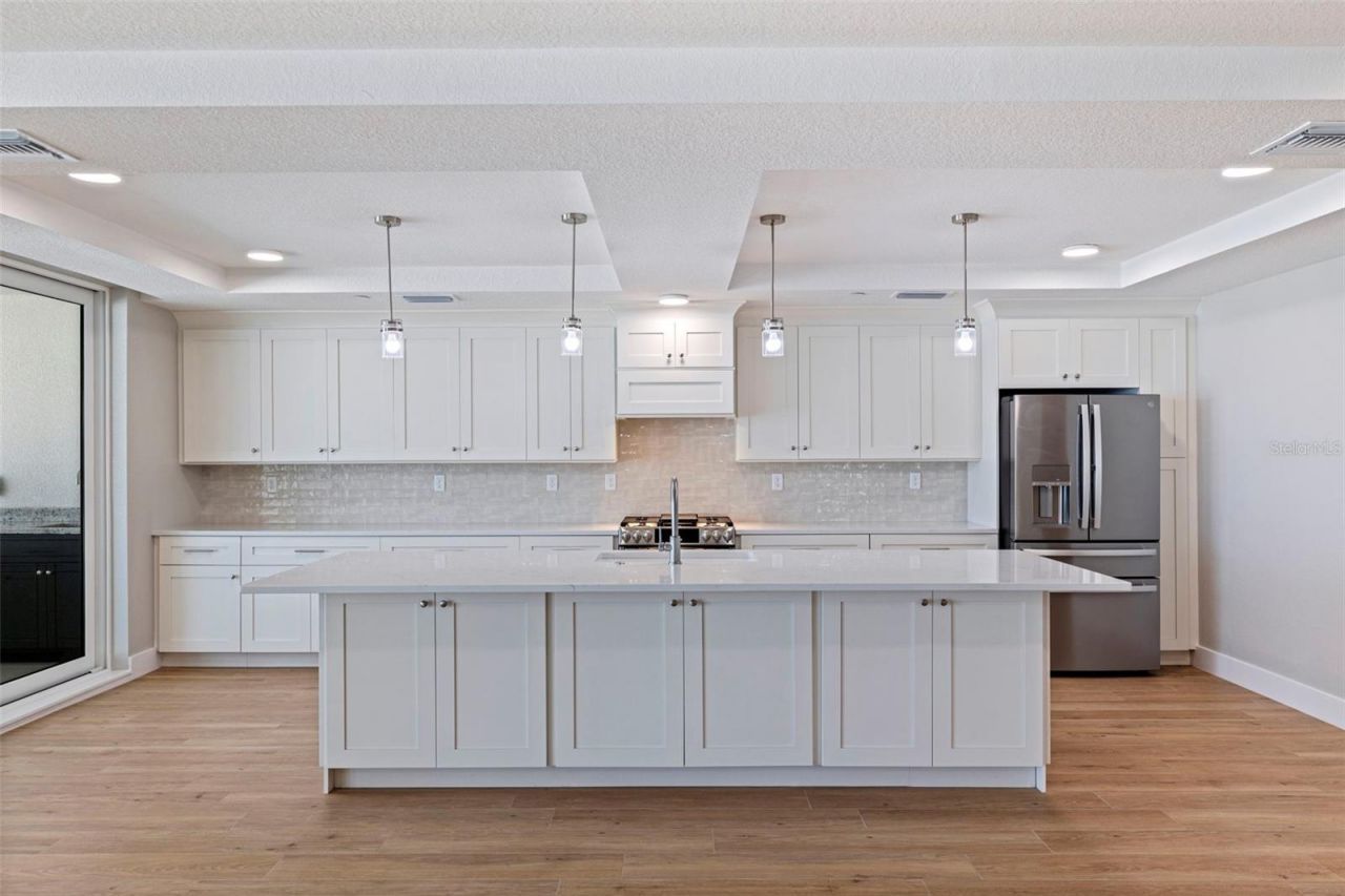 14048 Gulf Boulevard, Unit 202, Madeira Beach, FL 33708 Photo