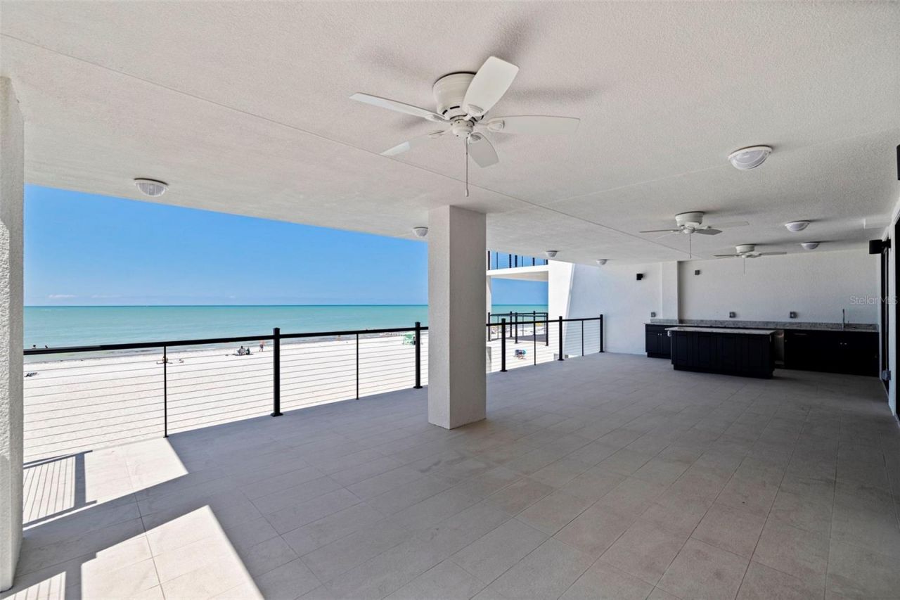 14048 Gulf Boulevard, Unit 202, Madeira Beach, FL 33708 Photo