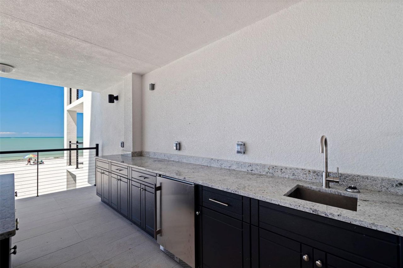 14048 Gulf Boulevard, Unit 202, Madeira Beach, FL 33708 Photo