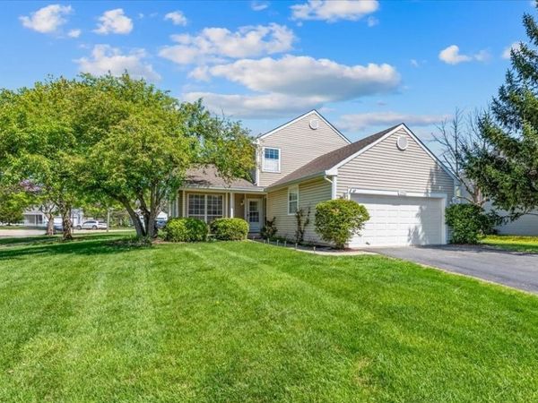 1990 WILDWOOD Lane , Hanover Park, IL 60133