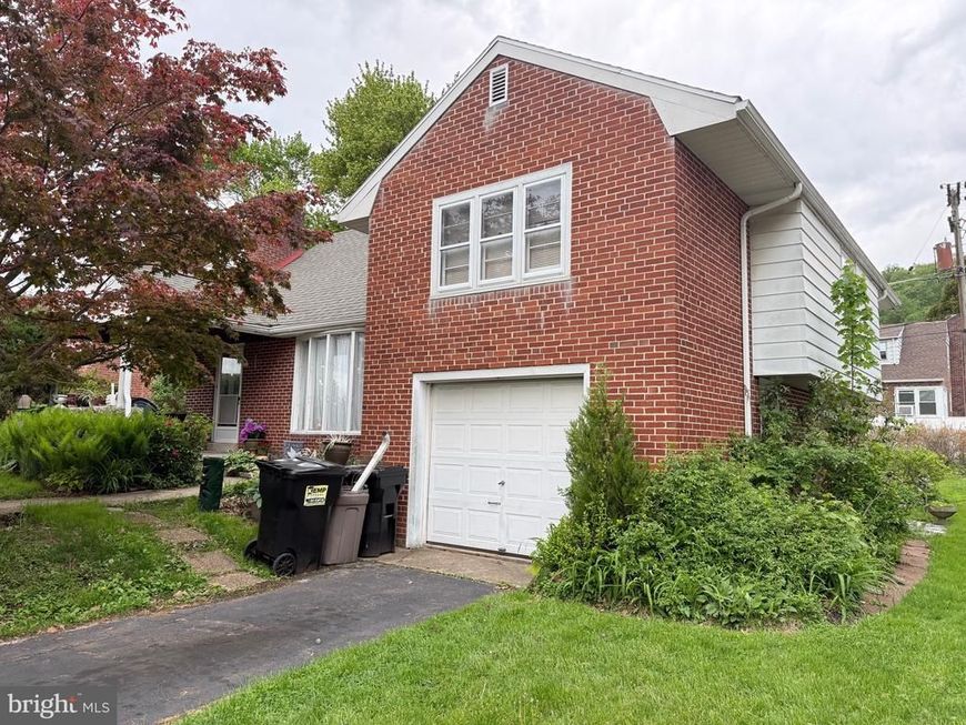 812 Brighton Avenue, Reading, PA 19606 Main Photo