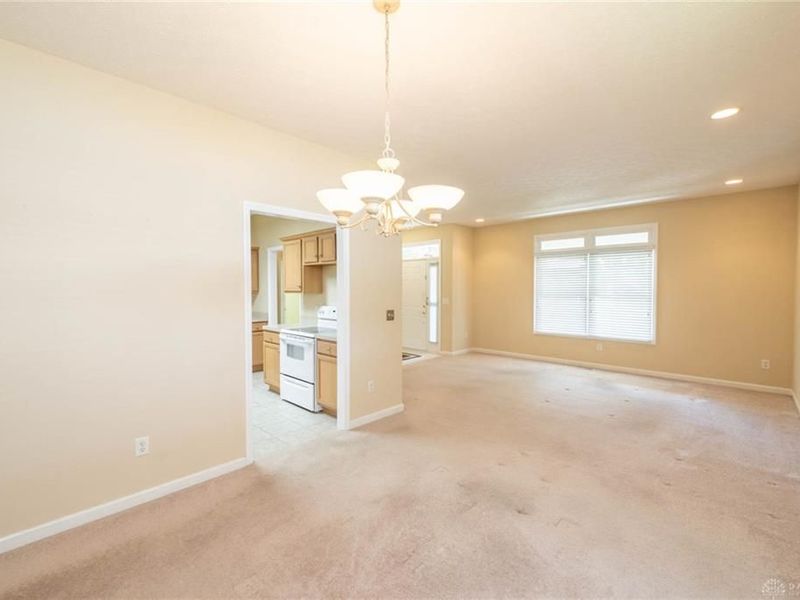 7444 New York Way, Butler Township, OH 45414 Photo 10
