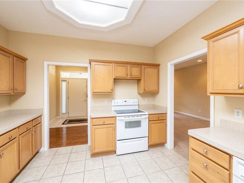 7444 New York Way, Butler Township, OH 45414 Photo 13
