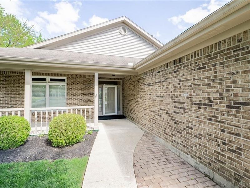 7444 New York Way, Butler Township, OH 45414 Photo 4