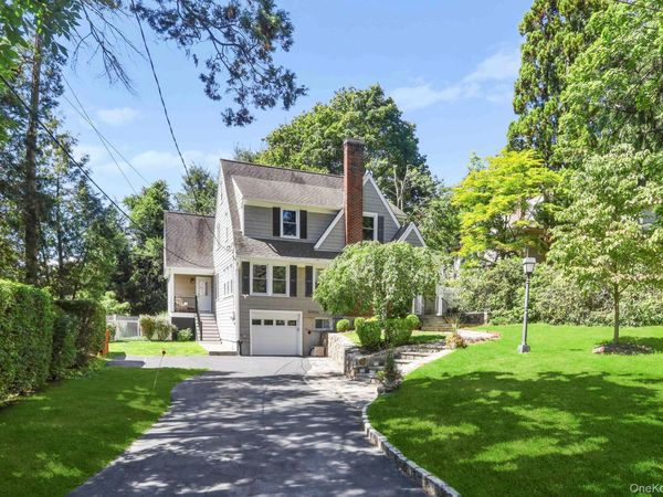 10 Grandview Avenue , Pleasantville, NY 10570