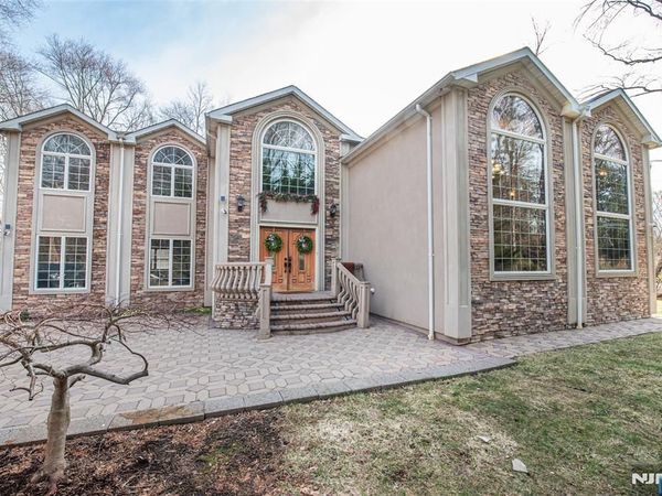 35 Waughaw Road, Montville Township, NJ 07082