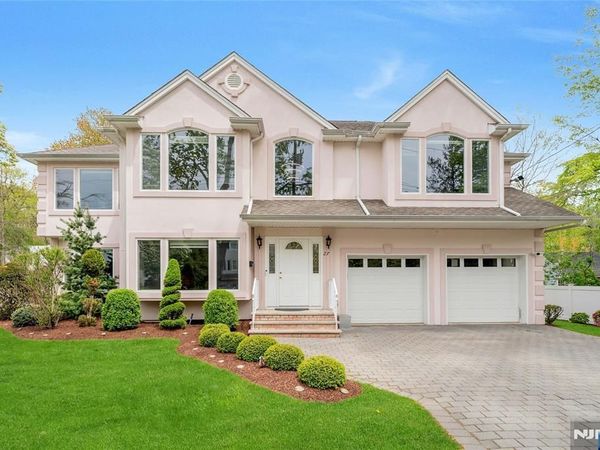 27 Highland Avenue, DEMAREST, NJ 07627
