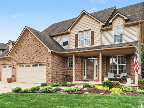 23728 W Creek Drive, New Boston, MI 48164