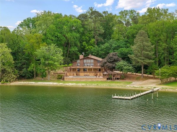 310 Green Point Lane , Cobbs Creek, VA 23050