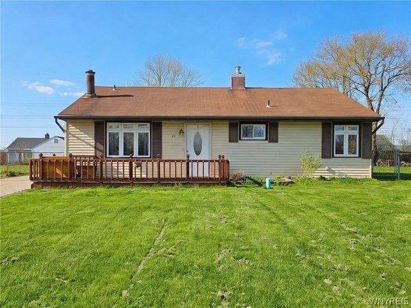 24 La Salle Court , Grand Island, NY 14072