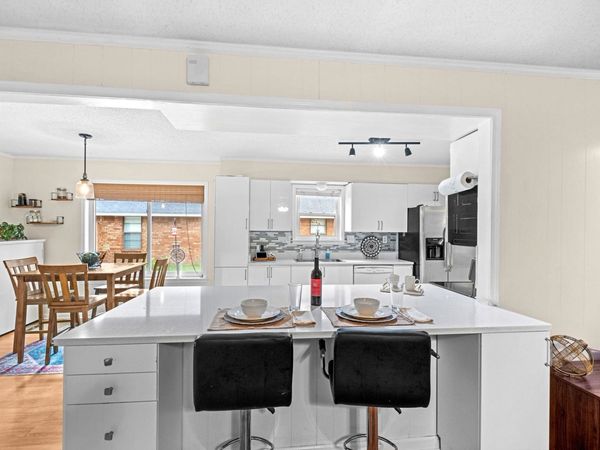 6264 SKYLIGHT DR, Bartlett, TN 38135