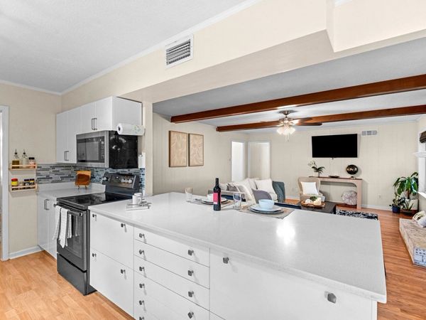 6264 SKYLIGHT DR, Bartlett, TN 38135