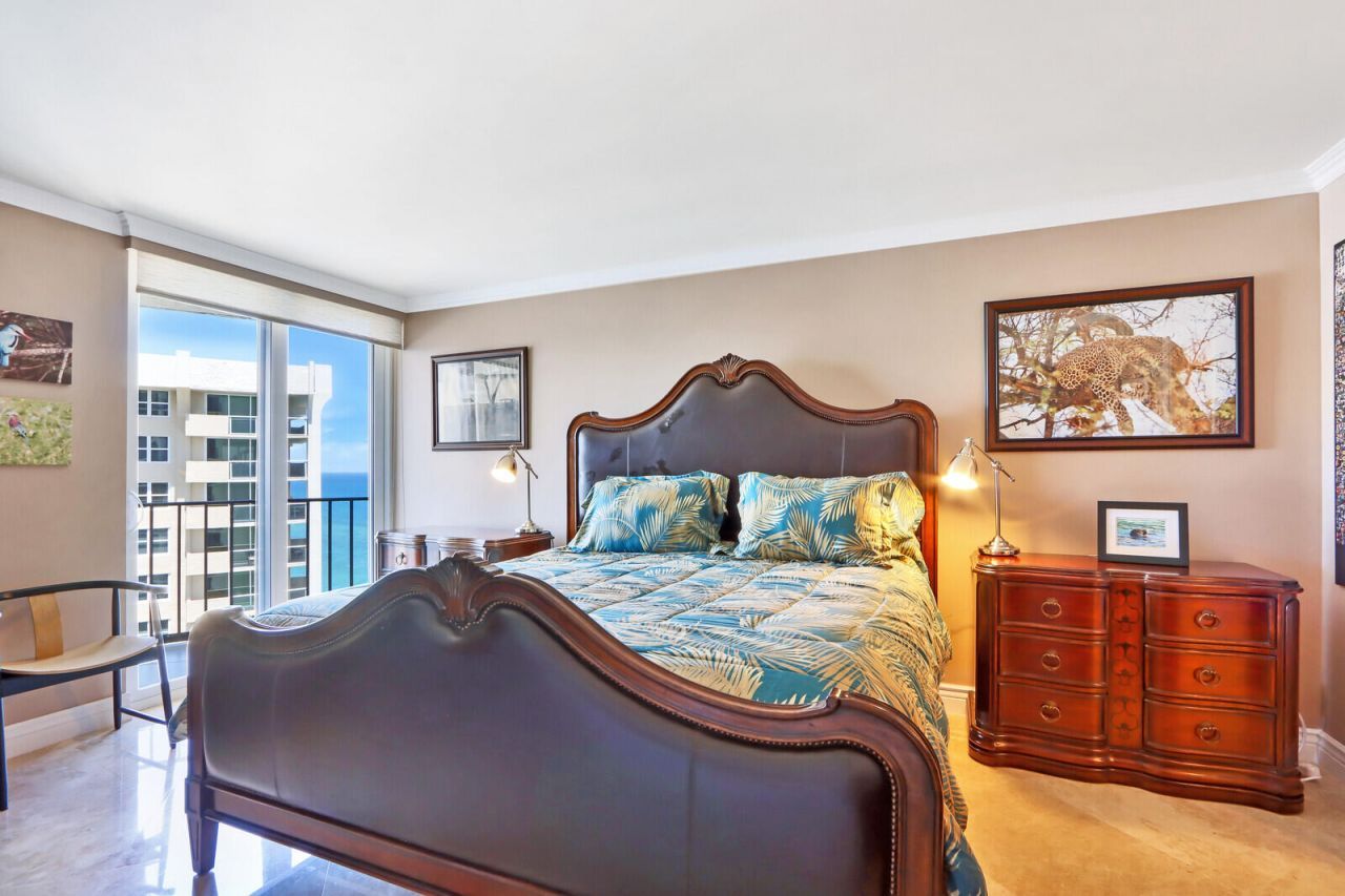 5420 N Ocean Drive, Unit 1703, Singer Island, FL 33404 Photo