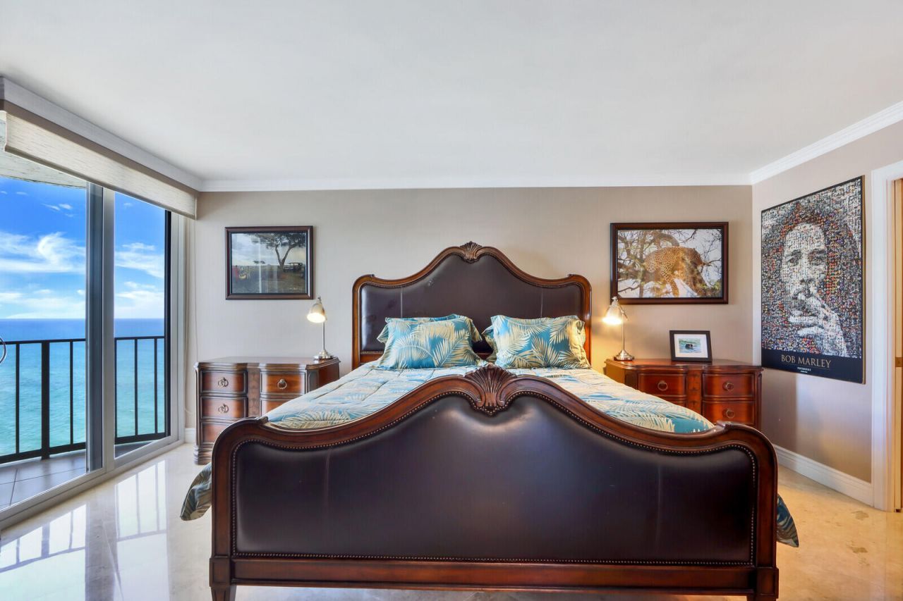 5420 N Ocean Drive, Unit 1703, Singer Island, FL 33404 Photo