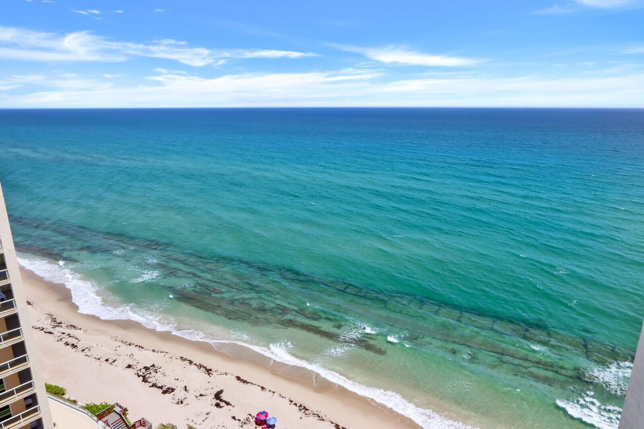 5420 N Ocean Drive, Unit 1703, Singer Island, FL 33404 Photo