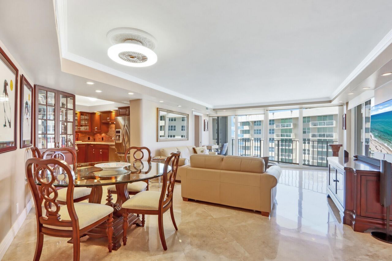 5420 N Ocean Drive, Unit 1703, Singer Island, FL 33404 Photo