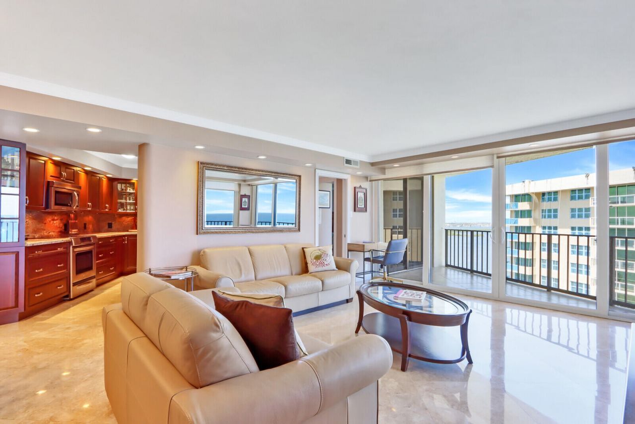 5420 N Ocean Drive, Unit 1703, Singer Island, FL 33404 Photo