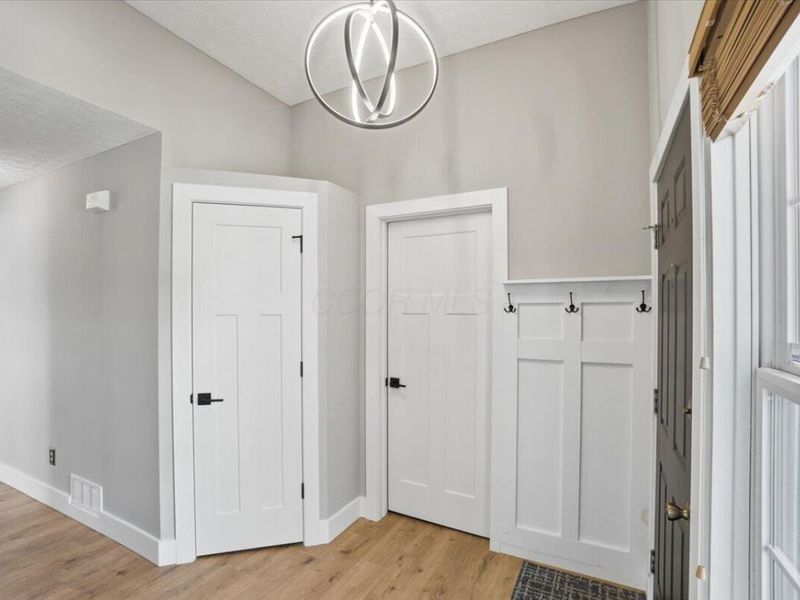 2619 Westrock Drive , Hilliard, OH 43026 Photo 3