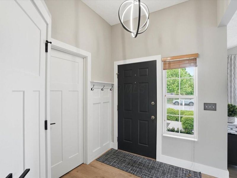 2619 Westrock Drive , Hilliard, OH 43026 Photo 4