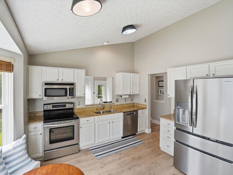 2619 Westrock Drive , Hilliard, OH 43026 Photo 7