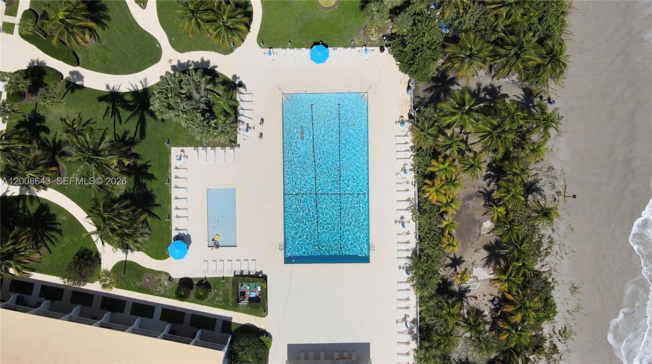881 Ocean Dr, Unit TH12, Key Biscayne, FL 33149 Photo