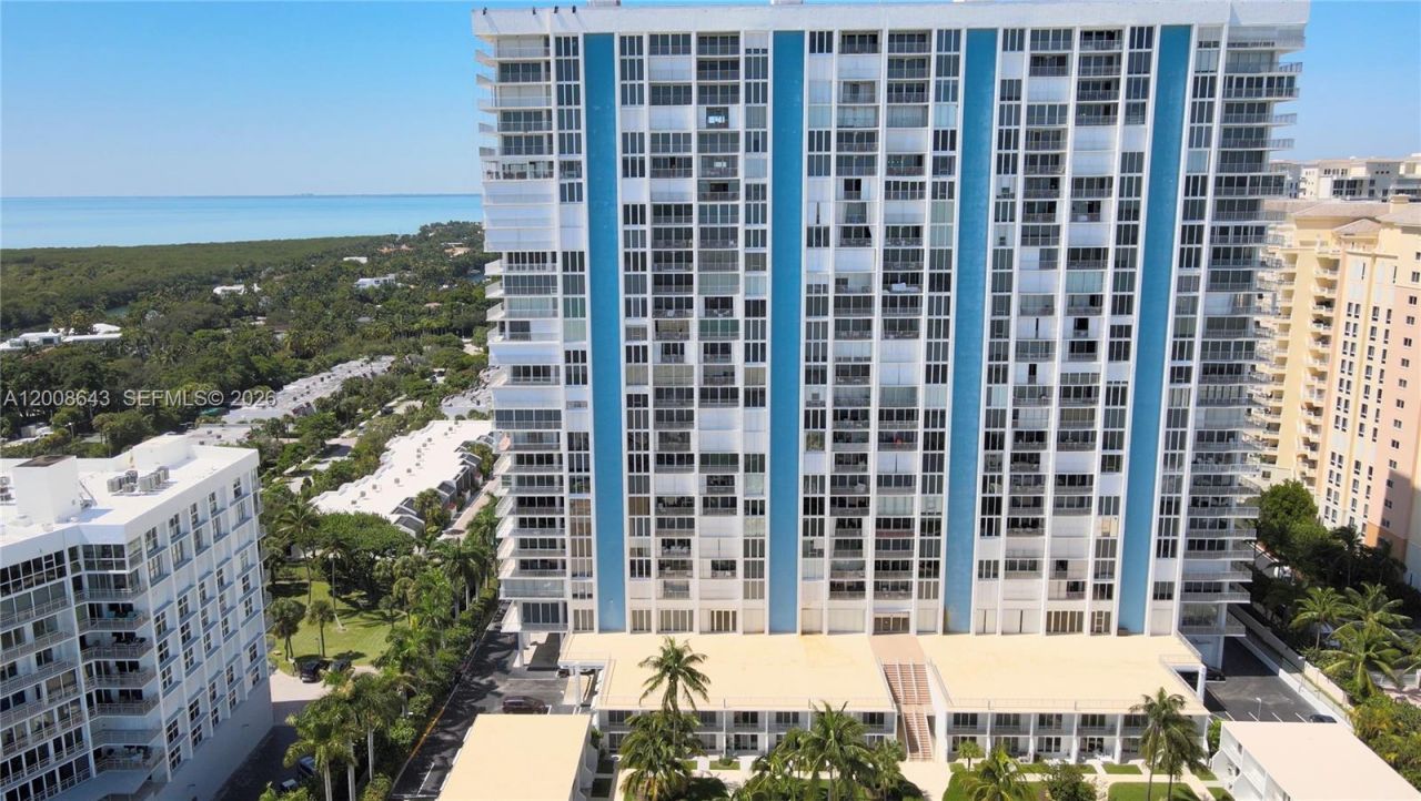 881 Ocean Dr, Unit TH12, Key Biscayne, FL 33149 Photo
