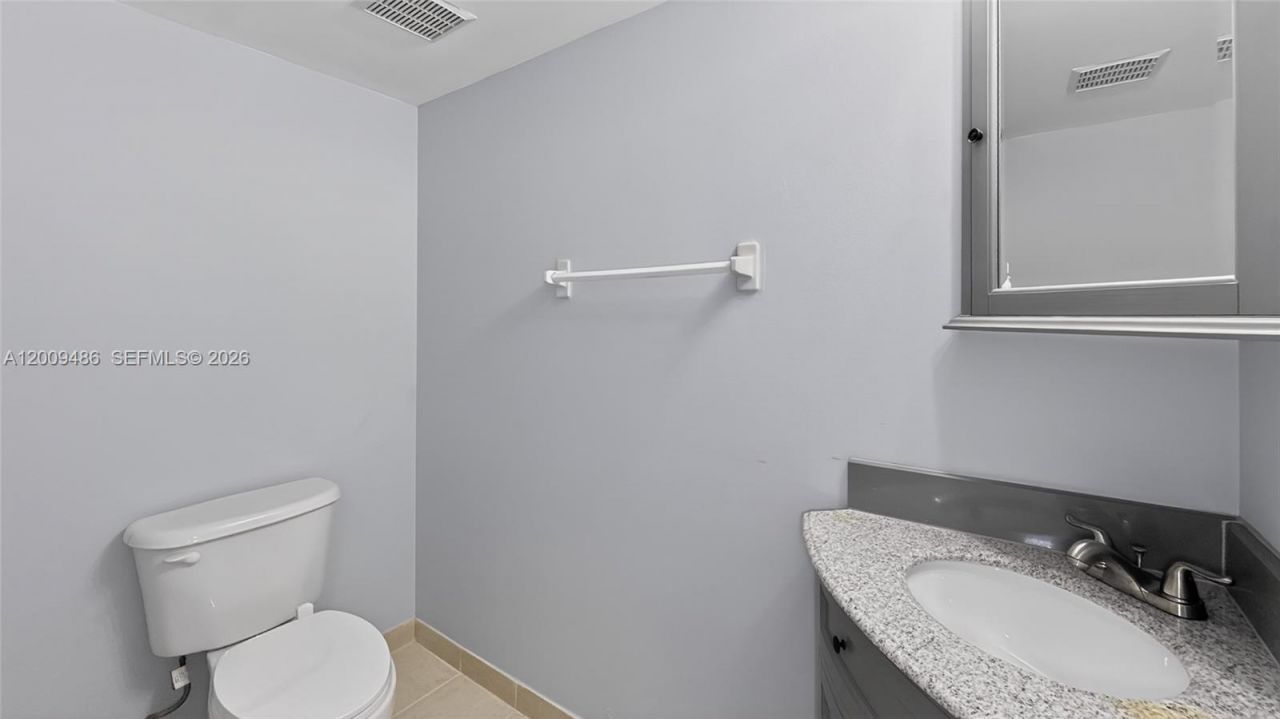 280 SW 20th Rd , Unit 904, Miami, FL 33129 Photo