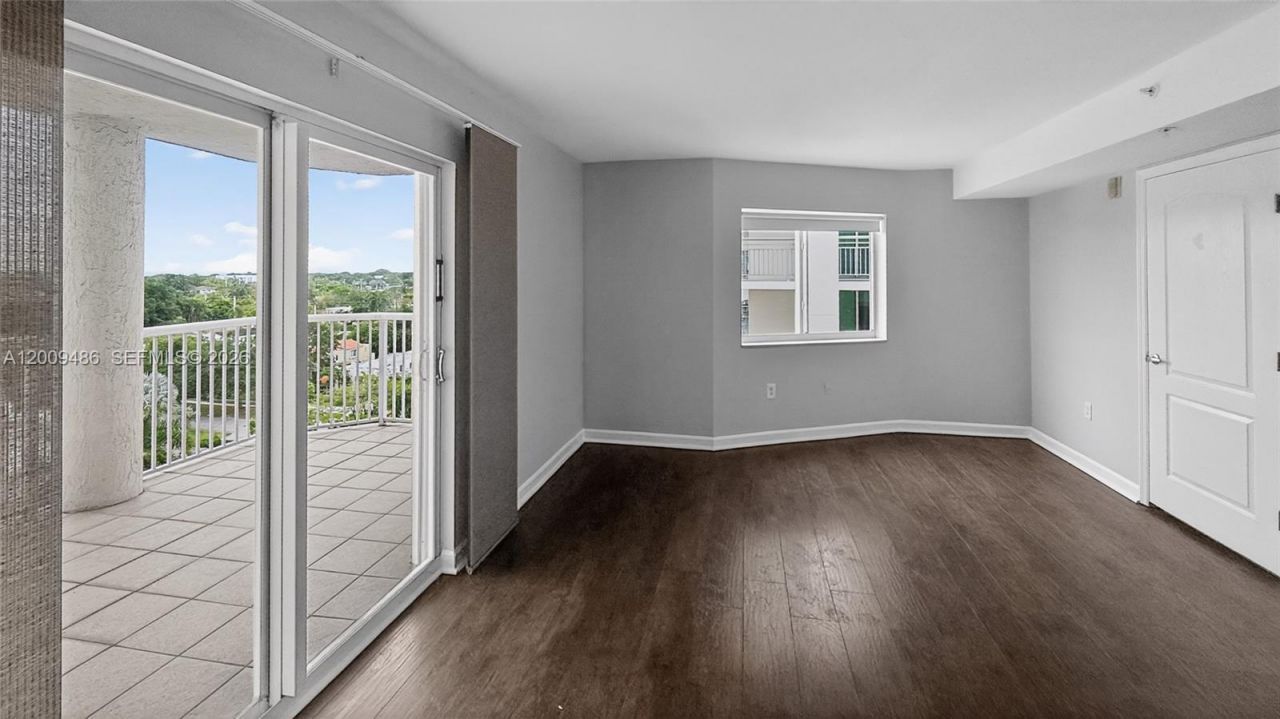 280 SW 20th Rd , Unit 904, Miami, FL 33129 Photo