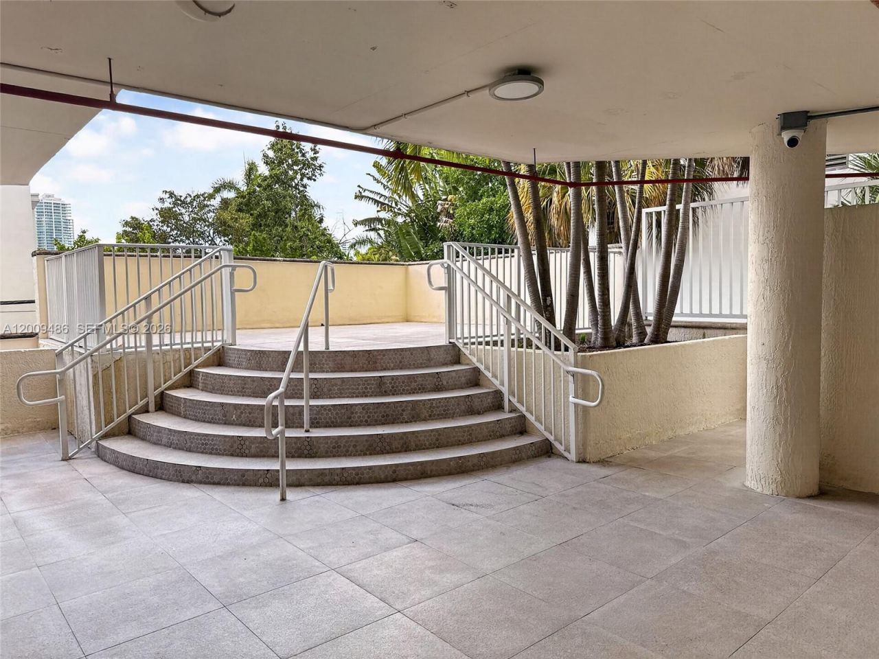 280 SW 20th Rd , Unit 904, Miami, FL 33129 Photo