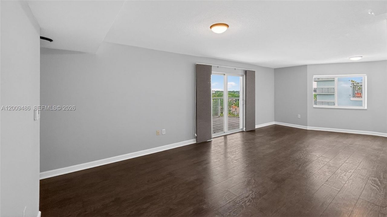 280 SW 20th Rd , Unit 904, Miami, FL 33129 Photo