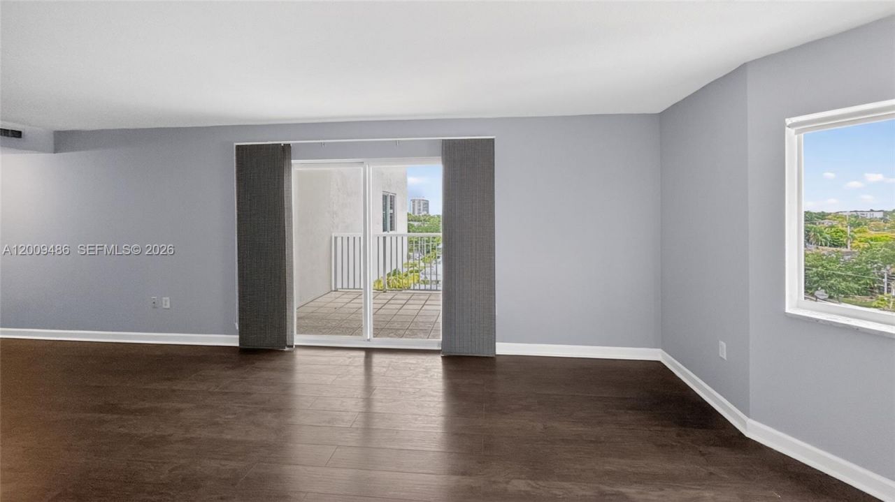 280 SW 20th Rd , Unit 904, Miami, FL 33129 Photo