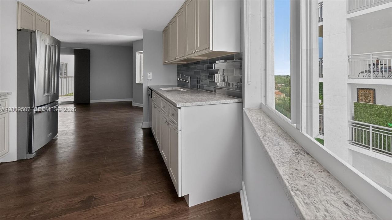 280 SW 20th Rd , Unit 904, Miami, FL 33129 Photo