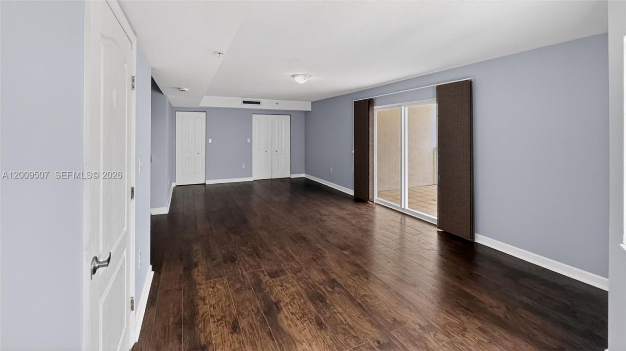 280 SW 20th Rd , Unit 904, Miami, FL 33129 Photo