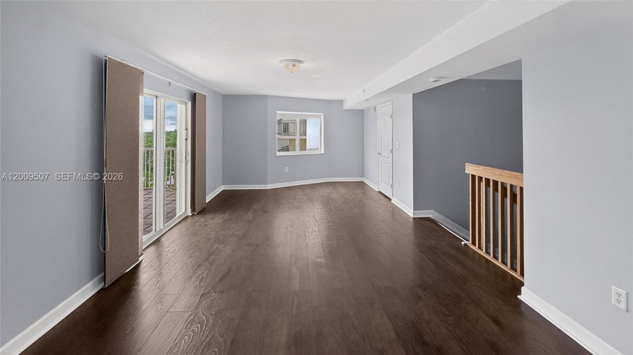 280 SW 20th Rd , Unit 904, Miami, FL 33129 Photo