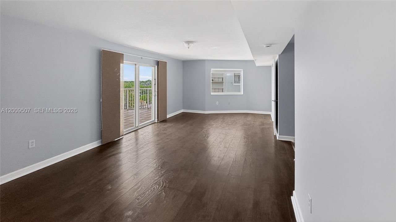 280 SW 20th Rd , Unit 904, Miami, FL 33129 Photo