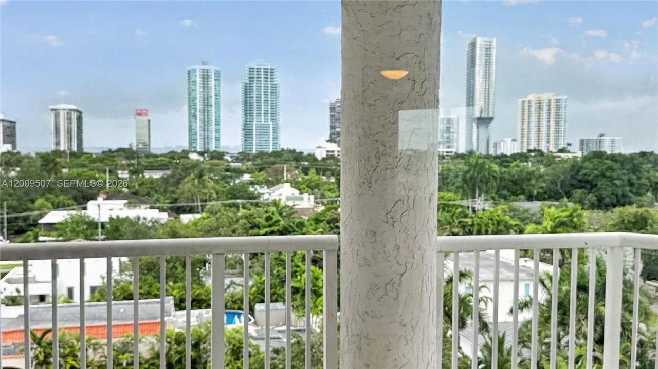 280 SW 20th Rd, Unit 904, Miami, FL 33129 Photo