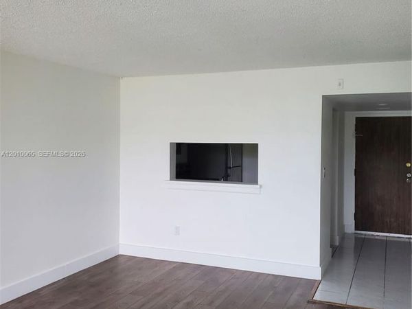496 NW 165th St Rd , Unit D-412, Miami, FL 33169