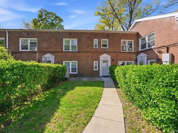 107 Hilltop Acres , Unit 107, Yonkers, NY 10704