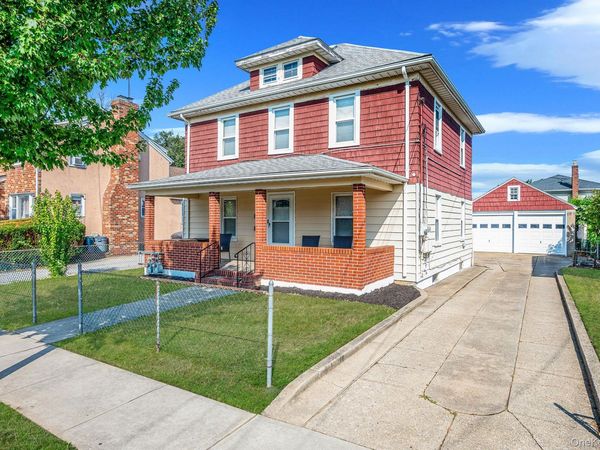 236 Jackson Avenue , Mineola, NY 11501