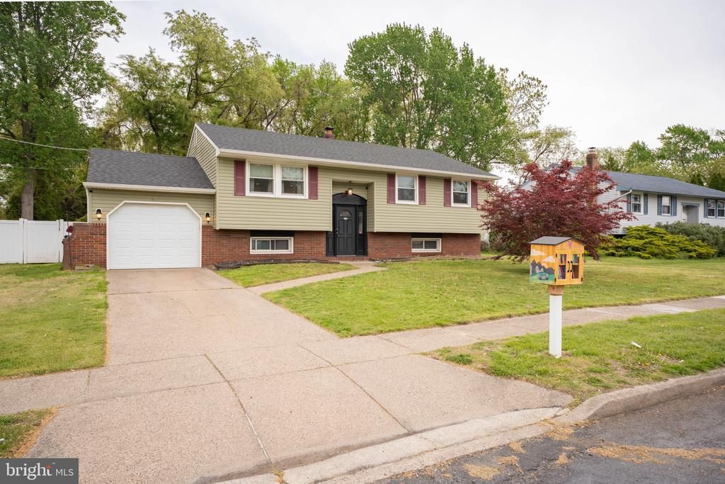 23 Springlane, Clementon, NJ 08021 Main Photo