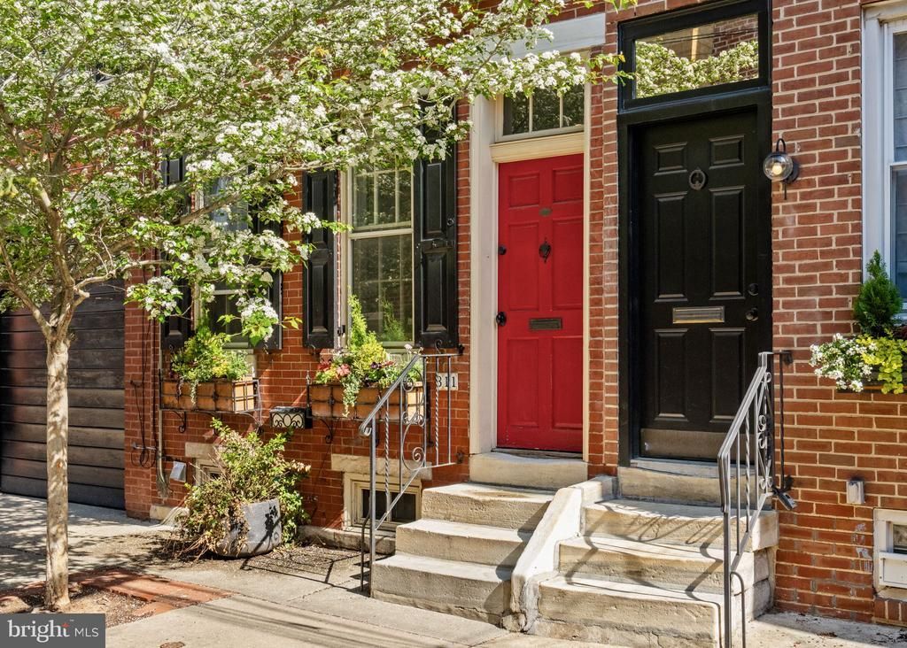 311 Pemberton Street, Philadelphia, PA 19147 Main Photo