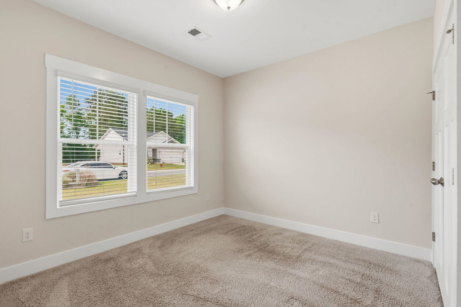 369 Palmetto Sand Loop  Photo 13