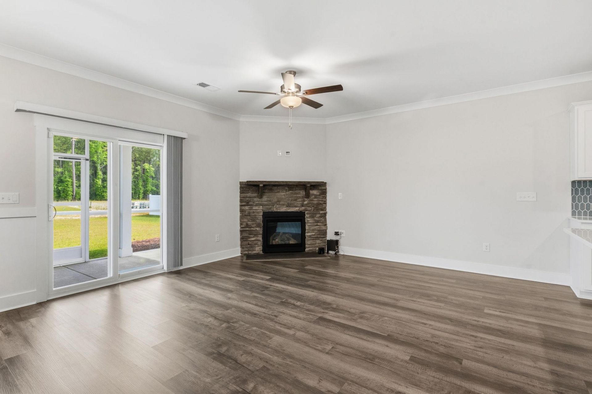 369 Palmetto Sand Loop  Photo 5